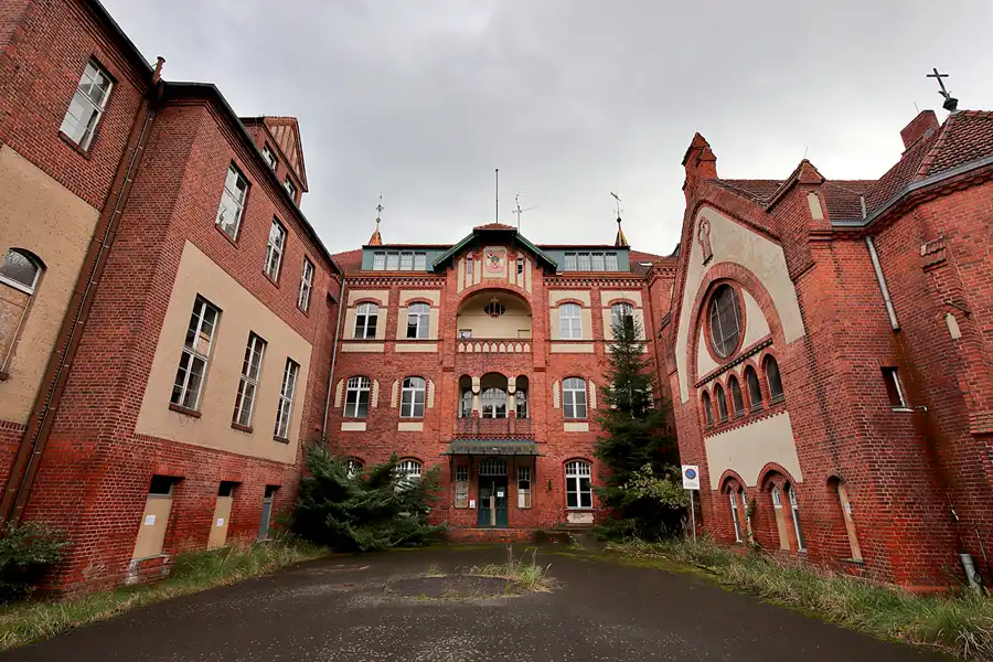 091 | 2022 | Kolkwitz | Lungenheilstätte Kolkwitz | © carsten riede fotografie