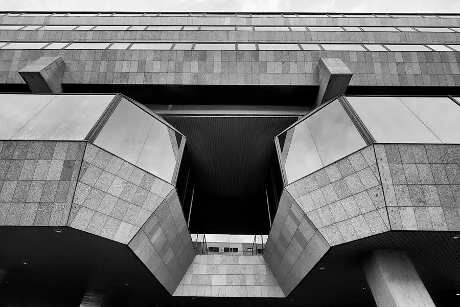 007 | 2022 | Berlin | Tschechische Botschaft – 50-jähriges Jubiläum der Entwürfe des Botschaftsgebäudes von 1972 | © carsten riede fotografie