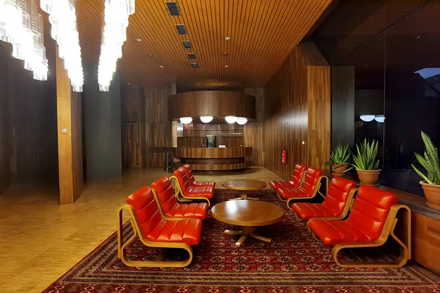 023 | 2022 | Berlin | Tschechische Botschaft – 50-jähriges Jubiläum der Entwürfe des Botschaftsgebäudes von 1972 | © carsten riede fotografie