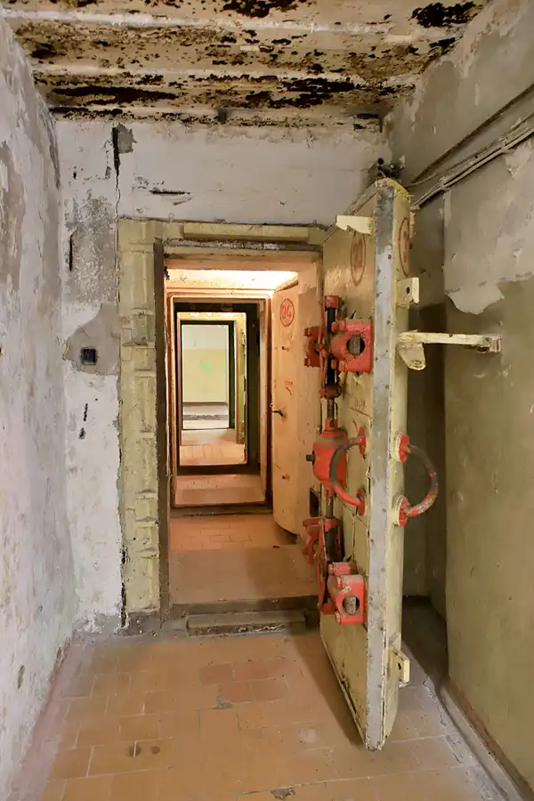 078 | 2023 | Wünsdorf-Waldstadt | Fernmeldebunker Zeppelin (Amt 500) | © carsten riede fotografie