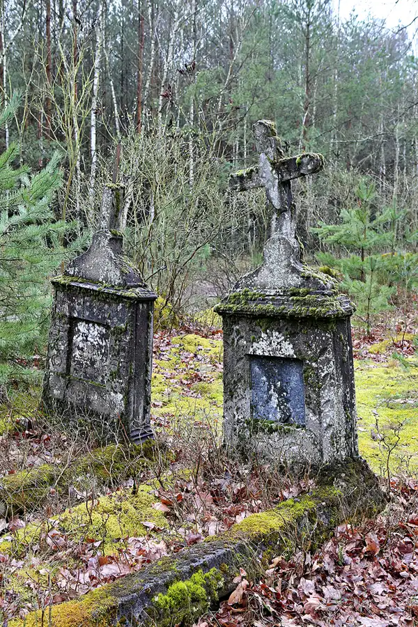 004 | 2023 | Orlina Duża | Cmentarz Ewangelicki | © carsten riede fotografie