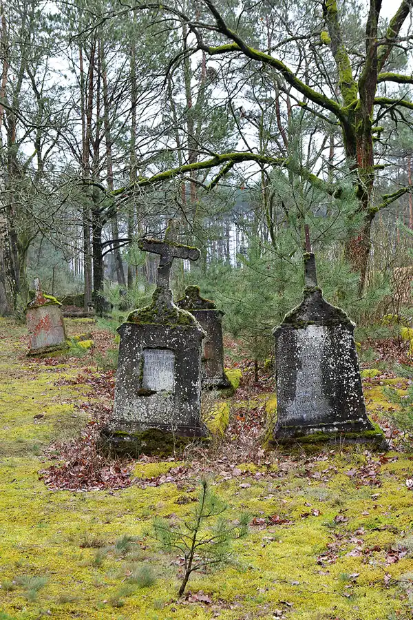 007 | 2023 | Orlina Duża | Cmentarz Ewangelicki | © carsten riede fotografie