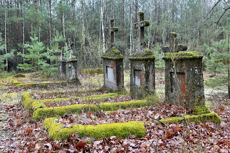 012 | 2023 | Orlina Duża | Cmentarz Ewangelicki | © carsten riede fotografie
