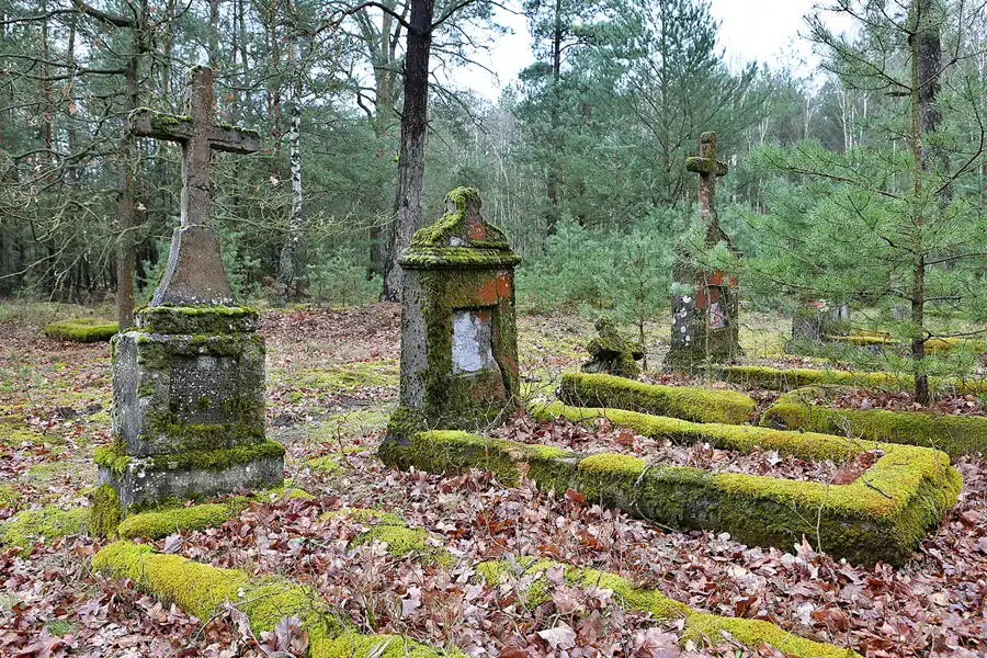 013 | 2023 | Orlina Duża | Cmentarz Ewangelicki | © carsten riede fotografie