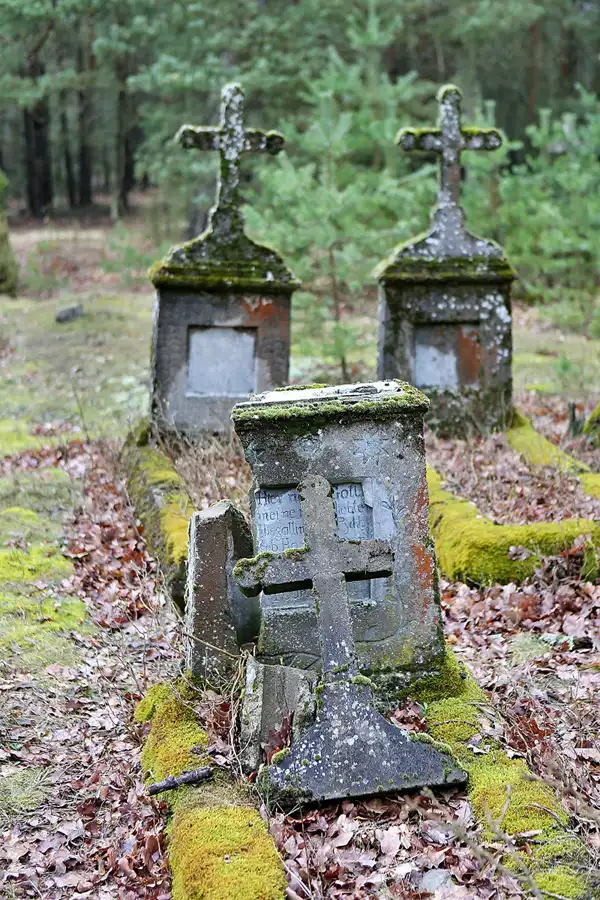 037 | 2023 | Orlina Duża | Cmentarz Ewangelicki | © carsten riede fotografie