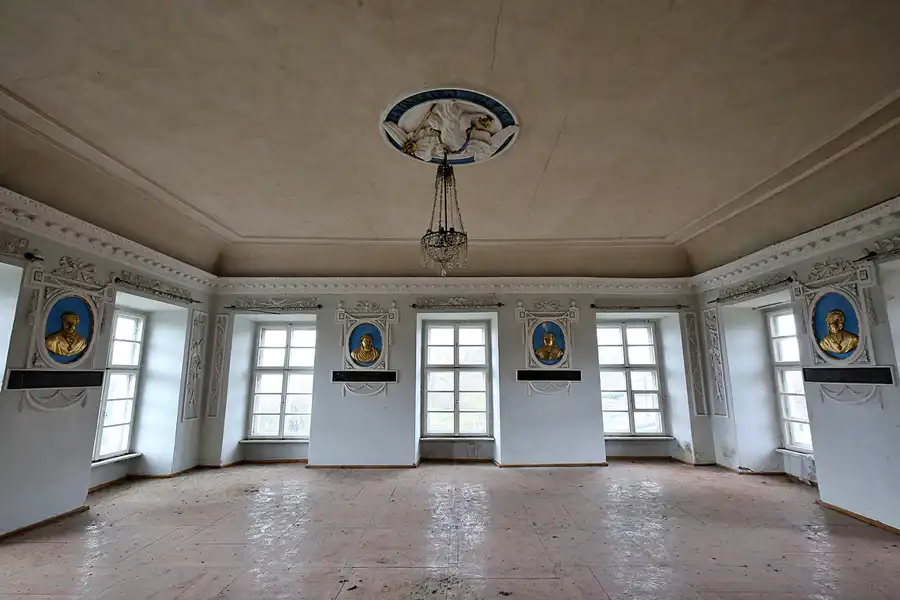 011 | 2023 | Chocz | Kolegiata i Pałac Infułatów Chocz | © carsten riede fotografie