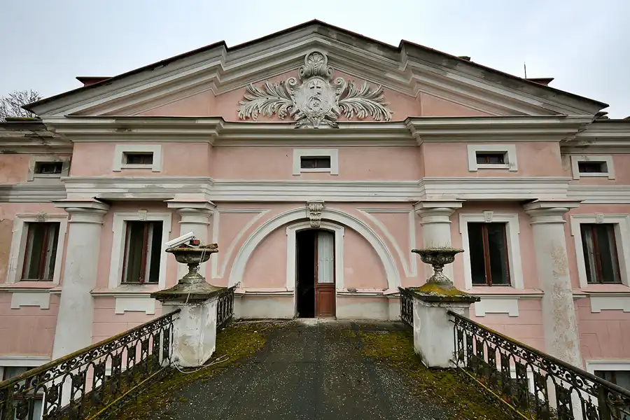 021 | 2023 | Raszewy | Pałac z 1890 roku Michała Czarnecki herbu Prus III | © carsten riede fotografie