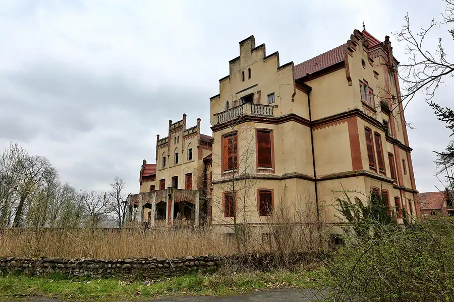 005 | 2023 | Góra | Pałac w Kłodzie Górowskiej | © carsten riede fotografie