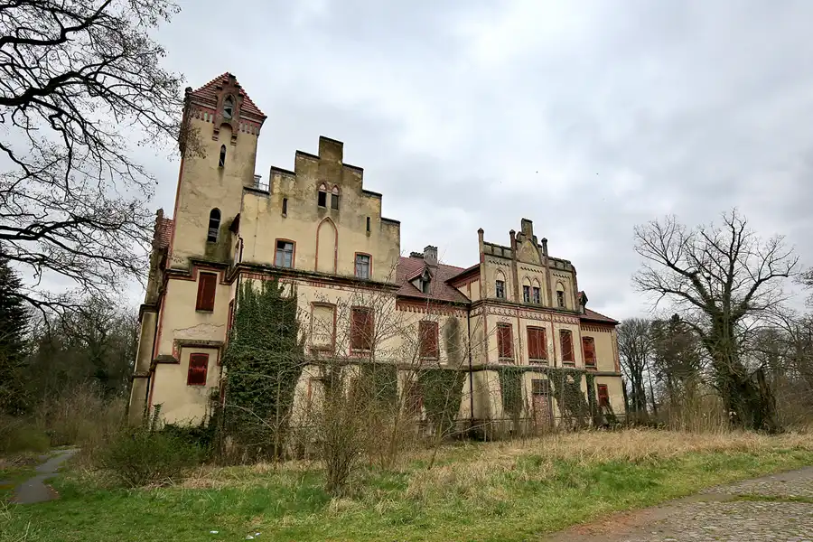 031 | 2023 | Góra | Pałac w Kłodzie Górowskiej | © carsten riede fotografie