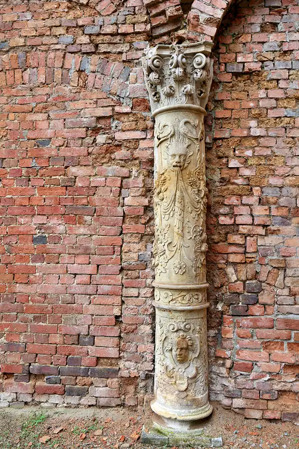 022 | 2023 | Siedlisko | Ruiny Zamku Karolat w Siedlisku | © carsten riede fotografie