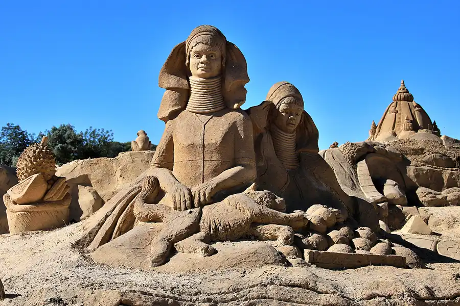 002 | 2023 | Lagoa | Sandcity | © carsten riede fotografie