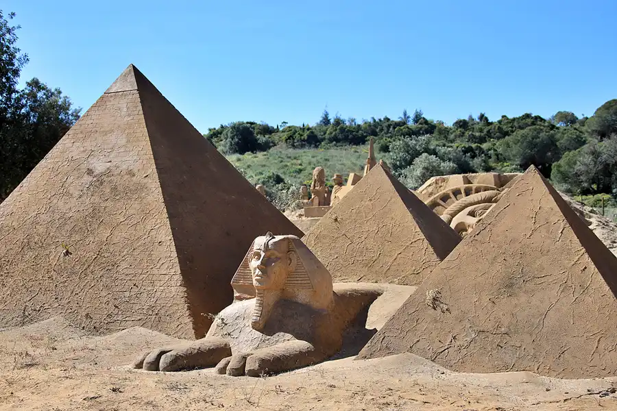 035 | 2023 | Lagoa | Sandcity | © carsten riede fotografie