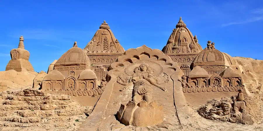 037 | 2023 | Lagoa | Sandcity | © carsten riede fotografie