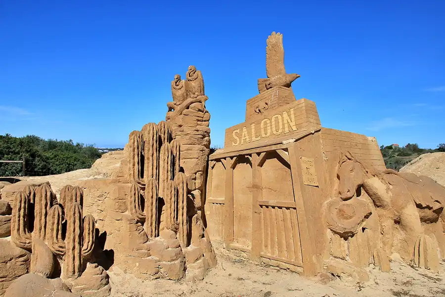 043 | 2023 | Lagoa | Sandcity | © carsten riede fotografie