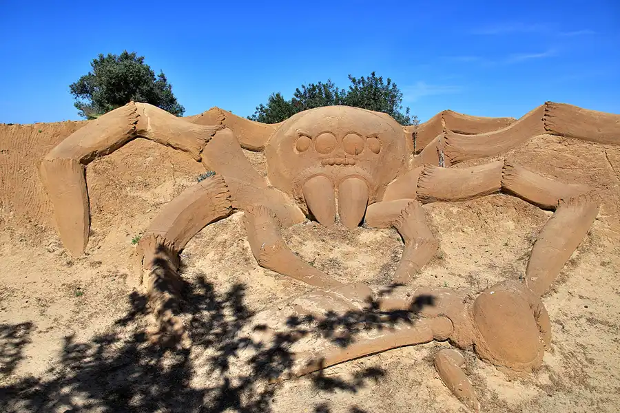 058 | 2023 | Lagoa | Sandcity | © carsten riede fotografie