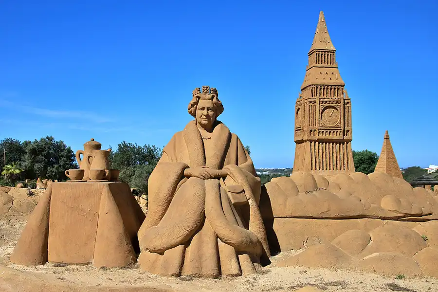 071 | 2023 | Lagoa | Sandcity | © carsten riede fotografie