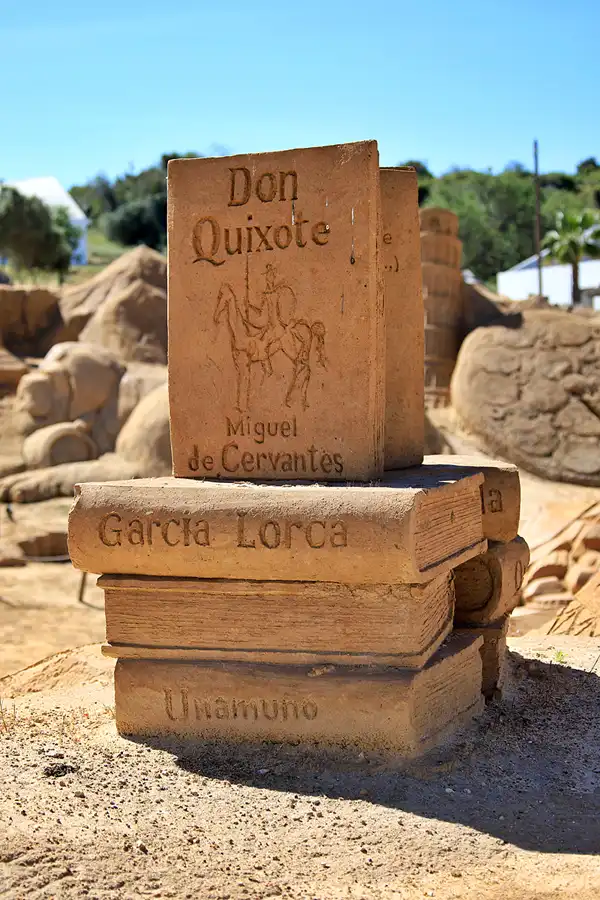 075 | 2023 | Lagoa | Sandcity | © carsten riede fotografie