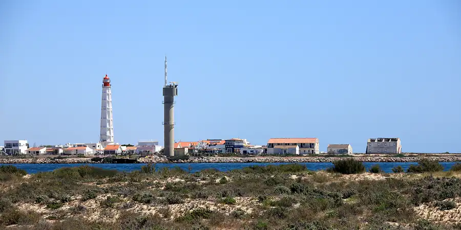054 | 2023 | Ilha Deserta | Blick zur Ilha do Farol | © carsten riede fotografie