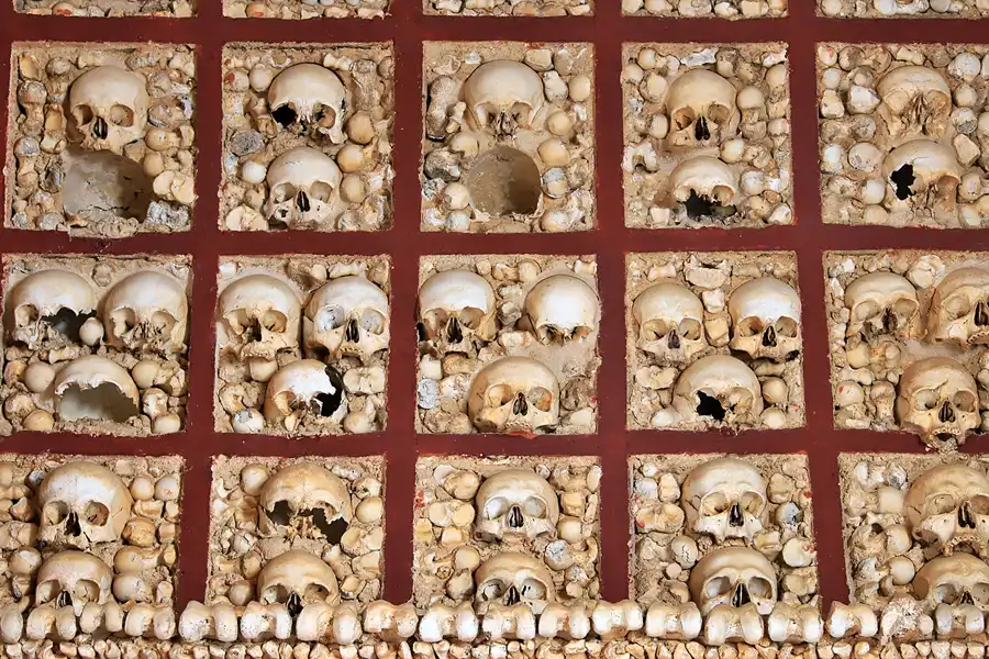 027 | 2023 | Faro | Igreja da Ordem Terceira de Nossa Senhora do Monte do Carmo – Capela dos Ossos | © carsten riede fotografie