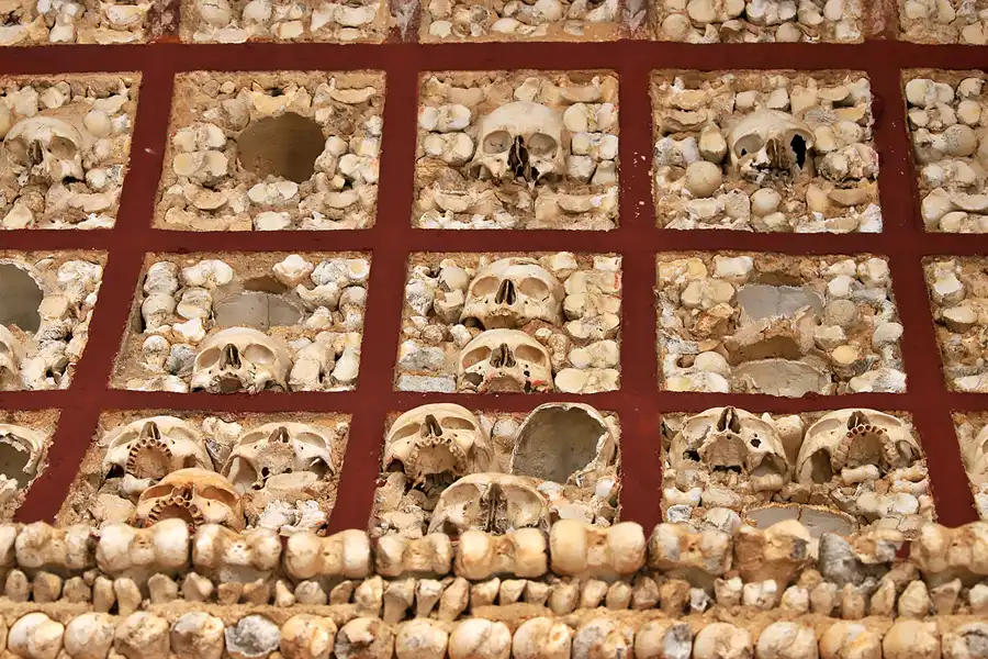 029 | 2023 | Faro | Igreja da Ordem Terceira de Nossa Senhora do Monte do Carmo – Capela dos Ossos | © carsten riede fotografie