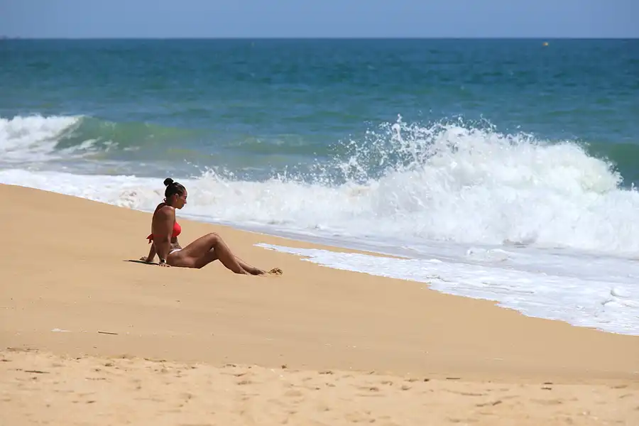296 | 2023 | Praia Da Falesia | Strandgut | © carsten riede fotografie