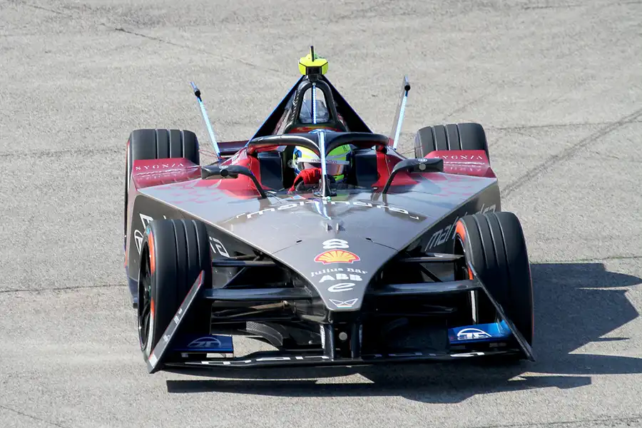 037 | 2023 | Berlin | Mahindra M9Electro | Mahindra Racing | Oliver Rowland | © carsten riede fotografie