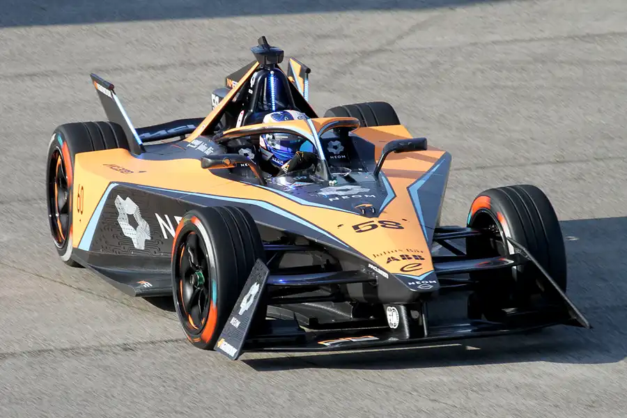 073 | 2023 | Berlin | Nissan e-4ORCE 04 | Neom McLaren Formula E Team | Rene Rast | © carsten riede fotografie