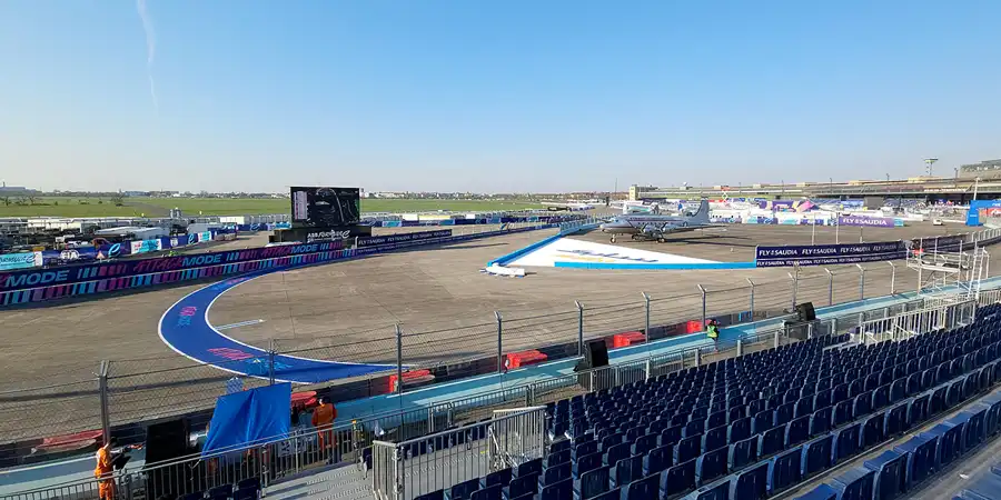 099 | 2023 | Berlin | Tempelhof Field | © carsten riede fotografie
