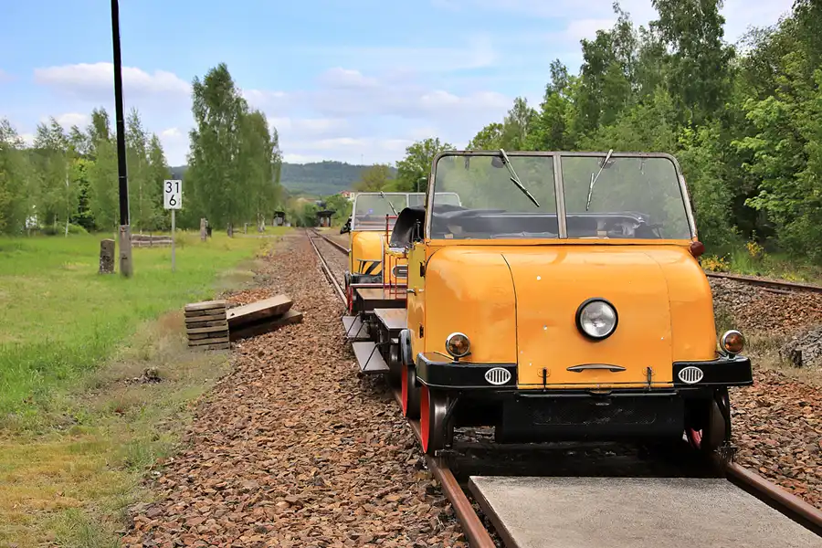 026 | 2023 | Wechselburg | DR-Gleiskraftrad GKR Typ 1 – Schienentrabi | © carsten riede fotografie