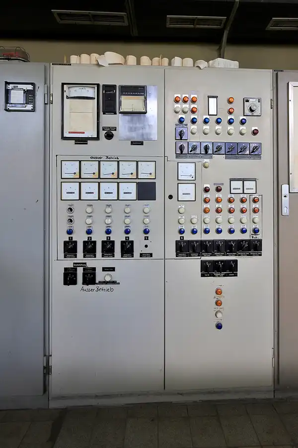 023 | 2023 | Oberlenningen | Papierfabrik Scheufelen | © carsten riede fotografie