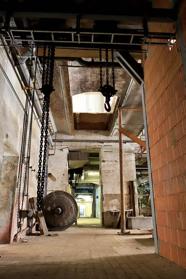 047 | 2023 | Oberlenningen | Papierfabrik Scheufelen | © carsten riede fotografie