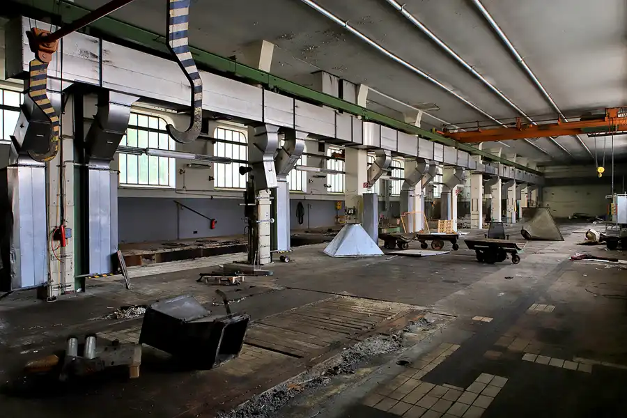 079 | 2023 | Oberlenningen | Papierfabrik Scheufelen | © carsten riede fotografie