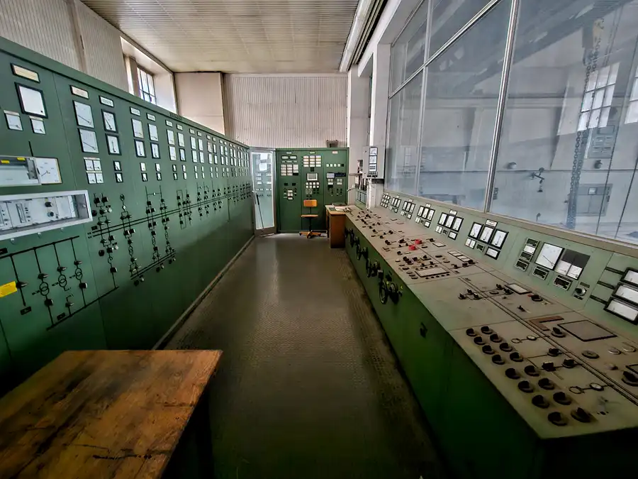 082 | 2023 | Oberlenningen | Papierfabrik Scheufelen | © carsten riede fotografie