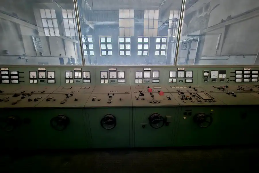 087 | 2023 | Oberlenningen | Papierfabrik Scheufelen | © carsten riede fotografie