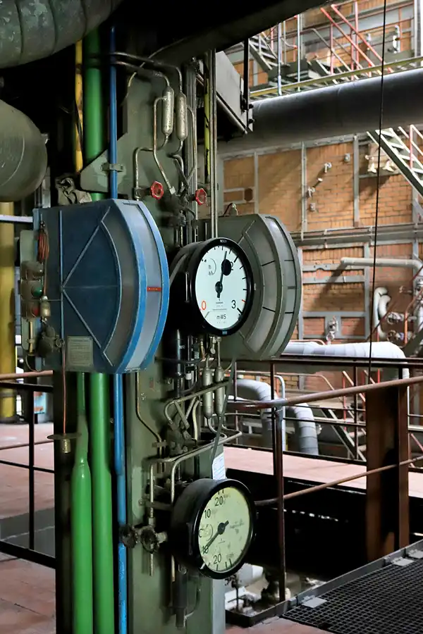 100 | 2023 | Oberlenningen | Papierfabrik Scheufelen | © carsten riede fotografie