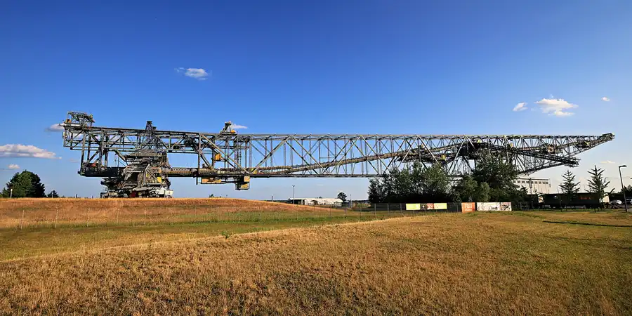 001 | 2023 | Lichterfeld | Abraumförderbrücke F60 | © carsten riede fotografie