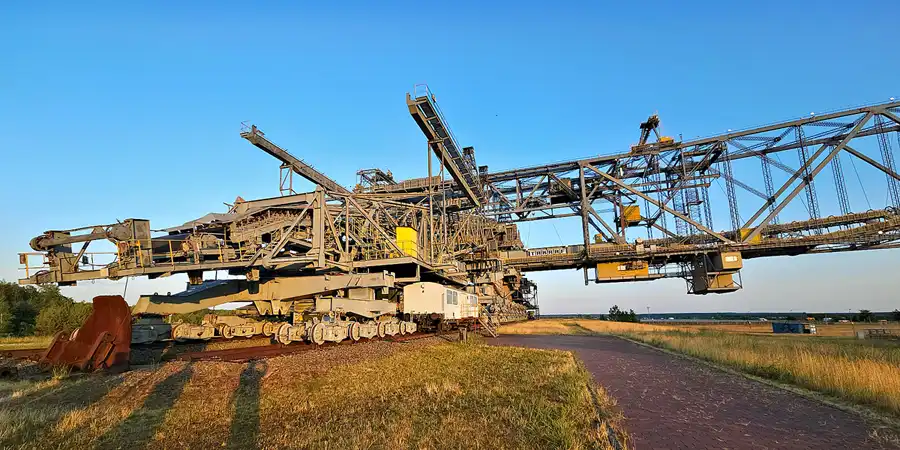 042 | 2023 | Lichterfeld | Abraumförderbrücke F60 | © carsten riede fotografie