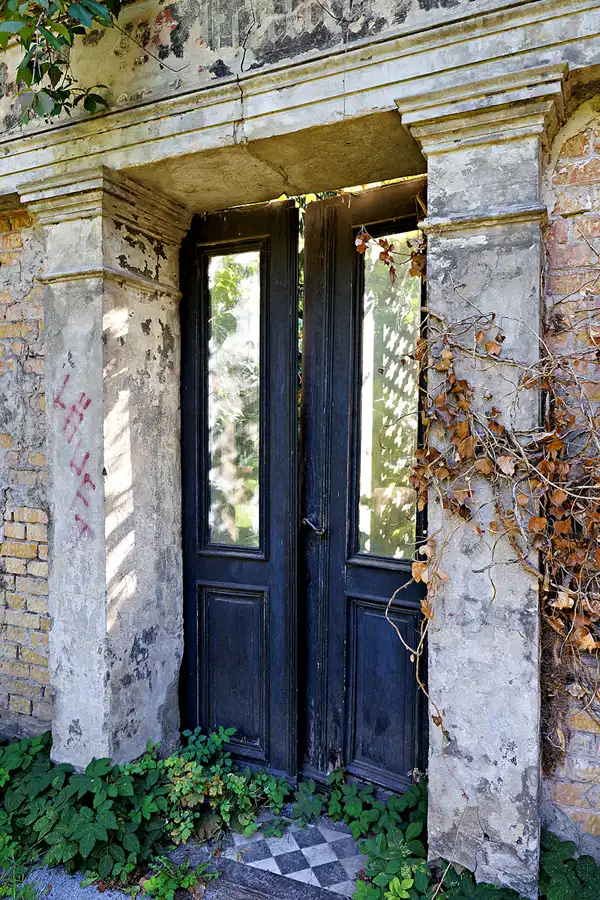 038 | 2023 | Berlin | St. Elisabeth Kirchhof I | © carsten riede fotografie