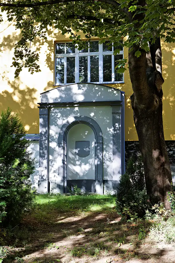 044 | 2023 | Berlin | St. Elisabeth Kirchhof I | © carsten riede fotografie