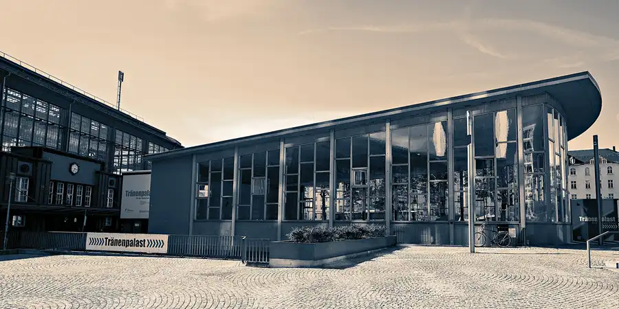 002 | 2023 | Berlin | Tränenpalast – Ausreisehalle Grenzübergangsstelle Bahnhof Friedrichstrasse | © carsten riede fotografie