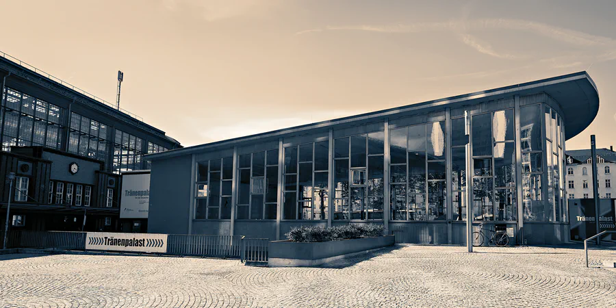 002 | 2023 | Berlin | Tränenpalast – Ausreisehalle Grenzübergangsstelle Bahnhof Friedrichstrasse | © carsten riede fotografie