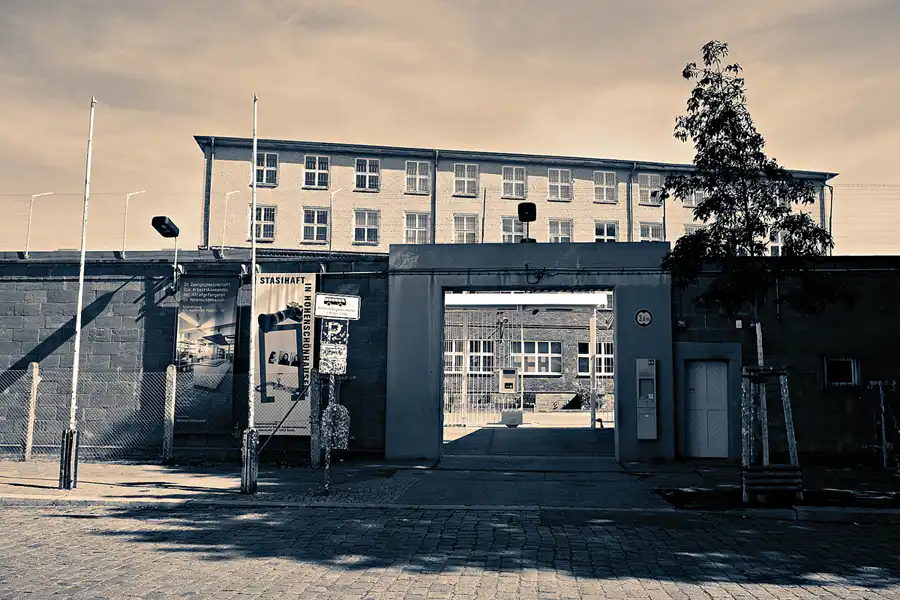 001 | 2023 | Berlin | Untersuchungshaftanstalt des Ministeriums für Staatssicherheit der DDR (MfS) Hohenschönhausen | © carsten riede fotografie
