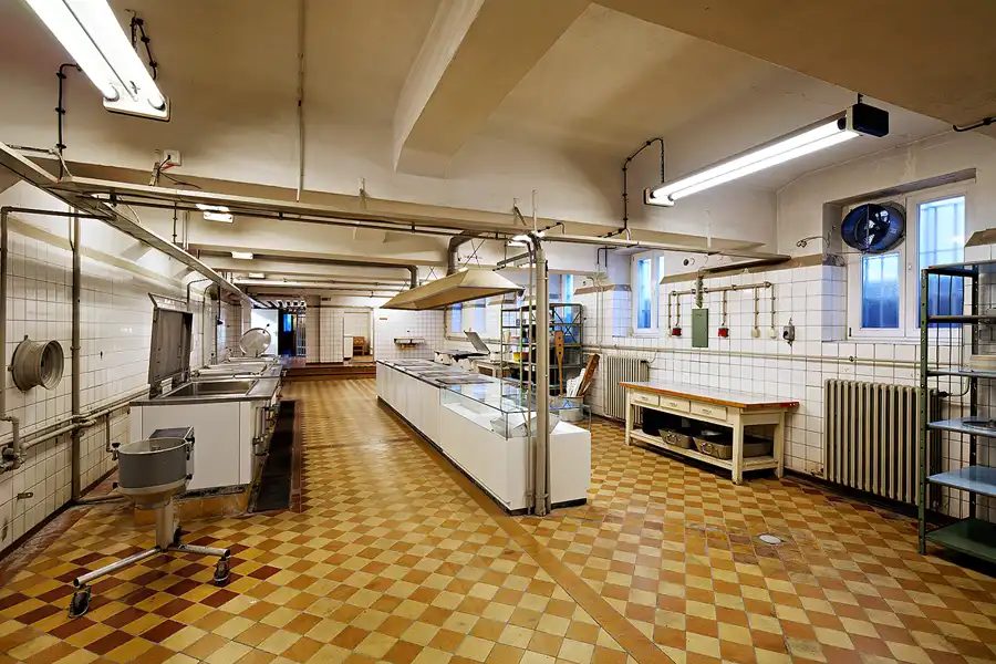 035 | 2023 | Berlin | Untersuchungshaftanstalt des Ministeriums für Staatssicherheit der DDR (MfS) Hohenschönhausen – Das Strafgefangenenarbeitskommando der Frauen | © carsten riede fotografie