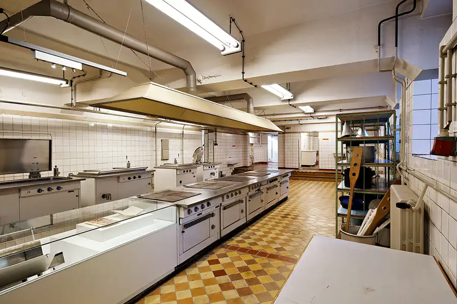 038 | 2023 | Berlin | Untersuchungshaftanstalt des Ministeriums für Staatssicherheit der DDR (MfS) Hohenschönhausen – Das Strafgefangenenarbeitskommando der Frauen | © carsten riede fotografie