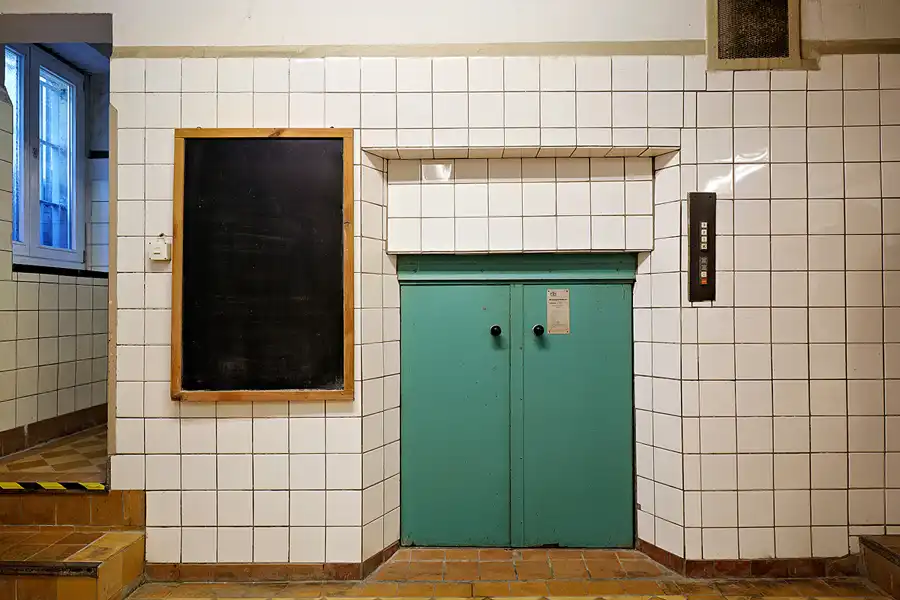 039 | 2023 | Berlin | Untersuchungshaftanstalt des Ministeriums für Staatssicherheit der DDR (MfS) Hohenschönhausen – Das Strafgefangenenarbeitskommando der Frauen | © carsten riede fotografie