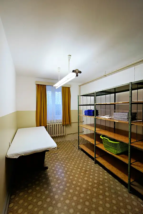 044 | 2023 | Berlin | Untersuchungshaftanstalt des Ministeriums für Staatssicherheit der DDR (MfS) Hohenschönhausen – Das Strafgefangenenarbeitskommando der Frauen | © carsten riede fotografie