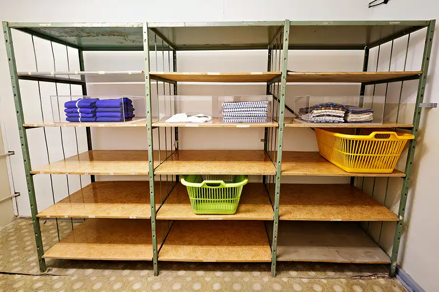 045 | 2023 | Berlin | Untersuchungshaftanstalt des Ministeriums für Staatssicherheit der DDR (MfS) Hohenschönhausen – Das Strafgefangenenarbeitskommando der Frauen | © carsten riede fotografie