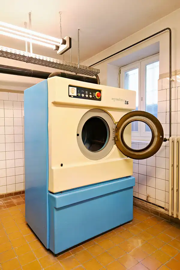 050 | 2023 | Berlin | Untersuchungshaftanstalt des Ministeriums für Staatssicherheit der DDR (MfS) Hohenschönhausen – Das Strafgefangenenarbeitskommando der Frauen | © carsten riede fotografie