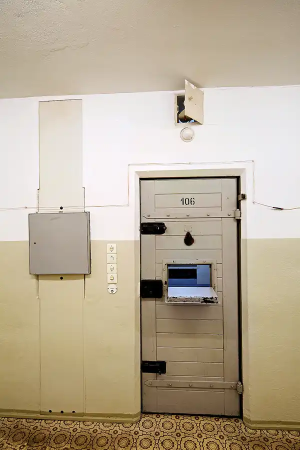 065 | 2023 | Berlin | Untersuchungshaftanstalt des Ministeriums für Staatssicherheit der DDR (MfS) Hohenschönhausen | © carsten riede fotografie