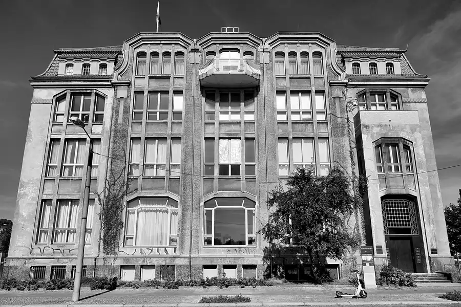 001 | 2023 | Berlin | Villa Heike | © carsten riede fotografie